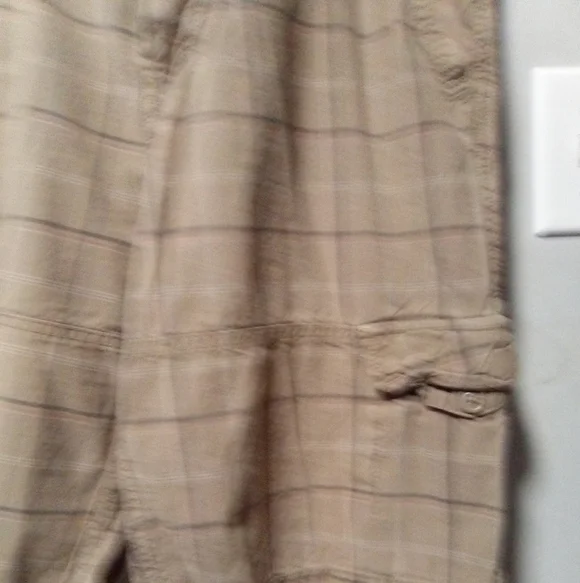 AEROPOSTALE vintage men's authentic cargo brown print shorts. Size 36 waist. - Picture 2 of 13